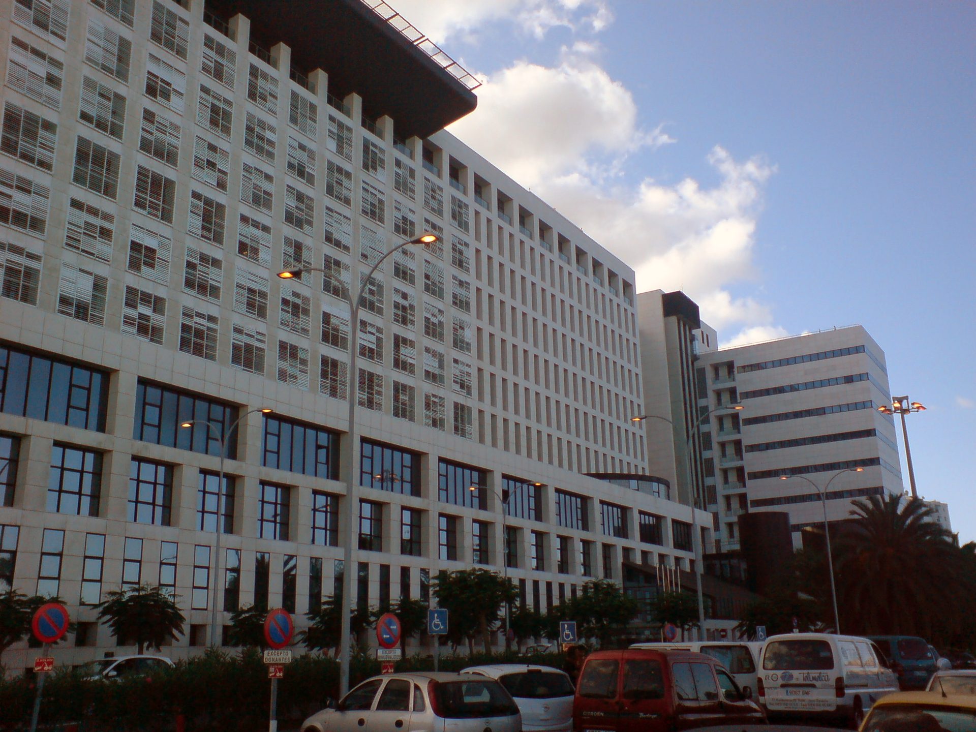 Canarias: 5,9 millones para hospitales eficientes