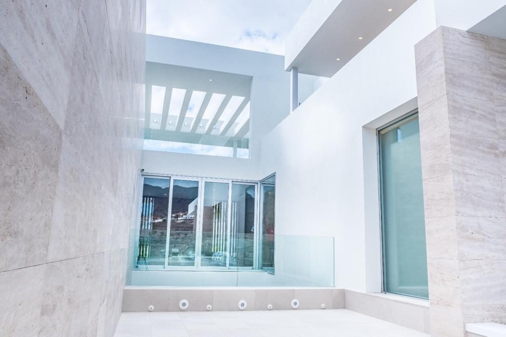 Vivienda Unifamiliar de Lujo — La Caleta — residencial en La Caleta, Adeje, Tenerife — imagen 4